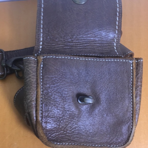 Roots Belt Bag in Brown Leather - Picture 4 of 5